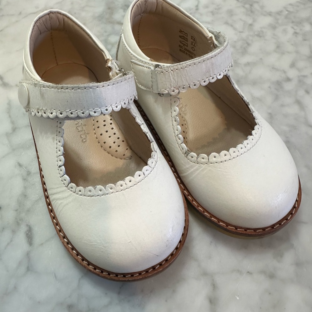Elephantito Mary Janes size 6